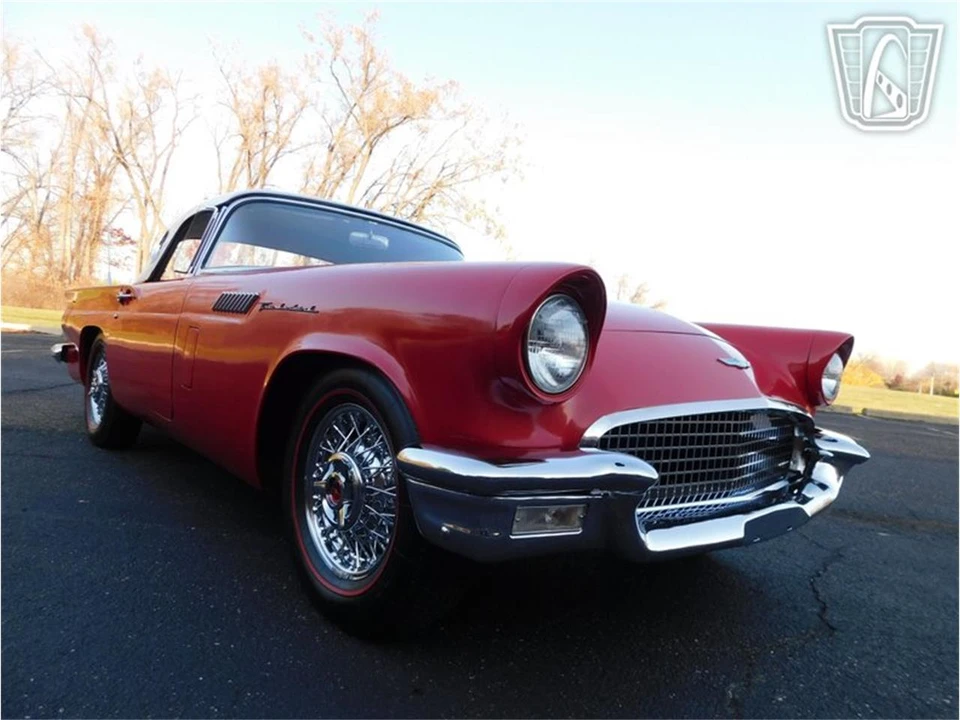 1957 Ford Thunderbird 1st Gen - Image 29 of 31