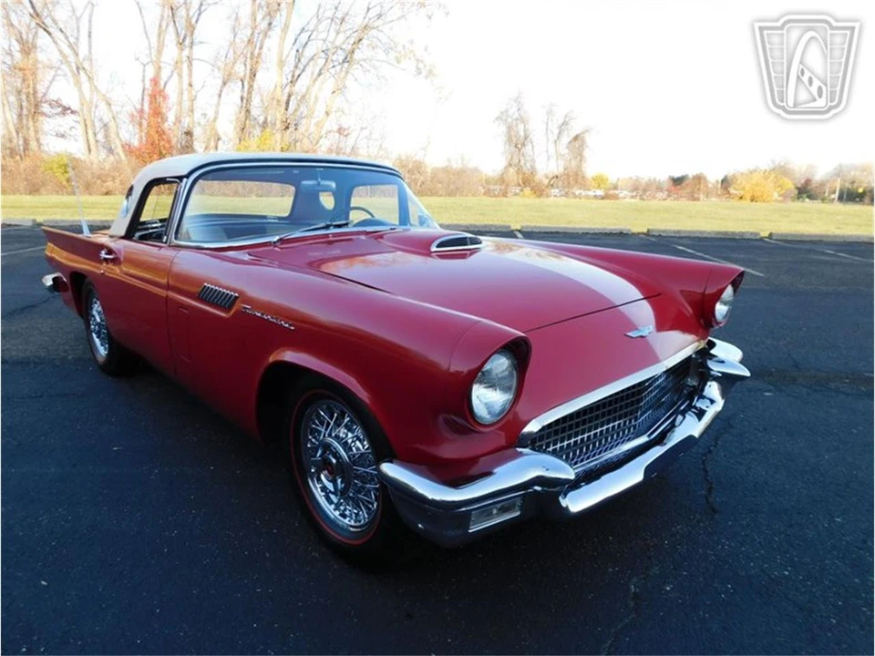 1957 Ford Thunderbird 1st Gen - Image 30 of 31