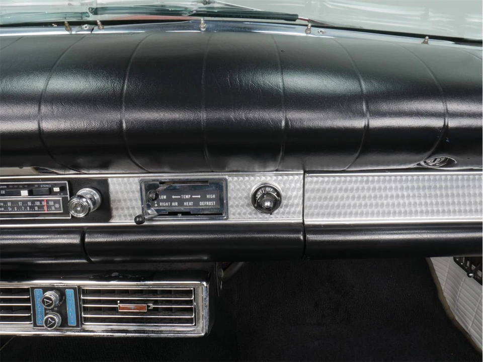 1957 Ford Thunderbird 1st Gen - Image 28 of 31