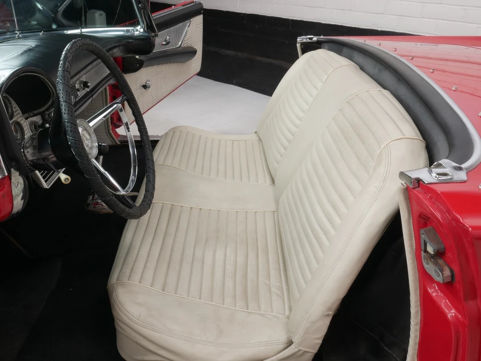 1957 Ford Thunderbird 1st Gen - Image 21 of 31