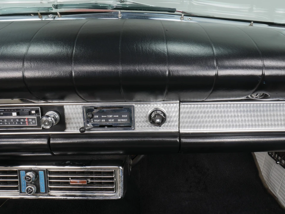 1957 Ford Thunderbird 1st Gen - Image 29 of 31