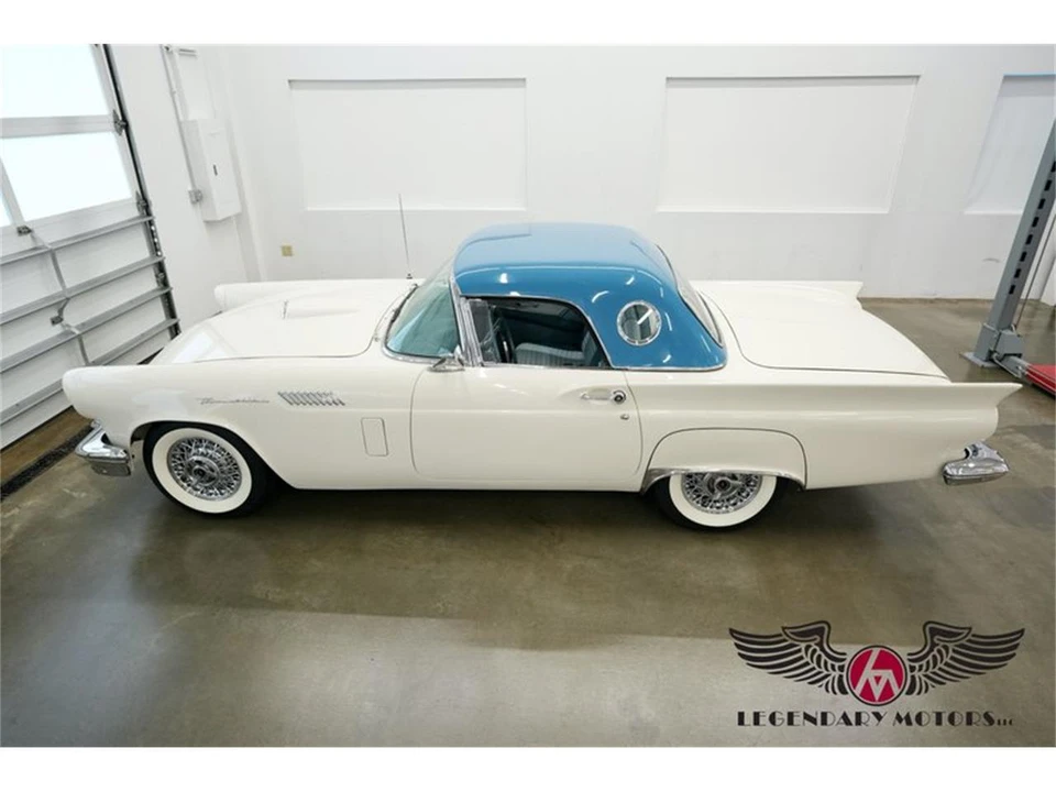 1957 Ford Thunderbird 1st Gen - Image 24 of 31