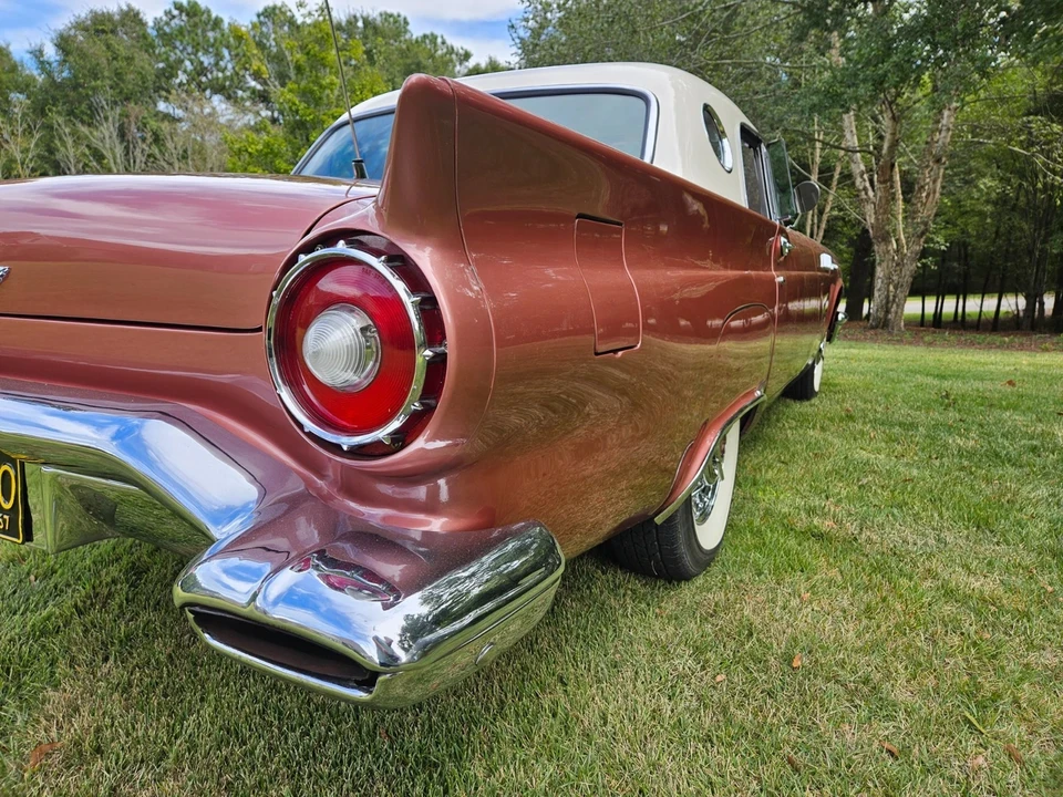 1957 Ford Thunderbird 1st Gen - Image 19 of 21
