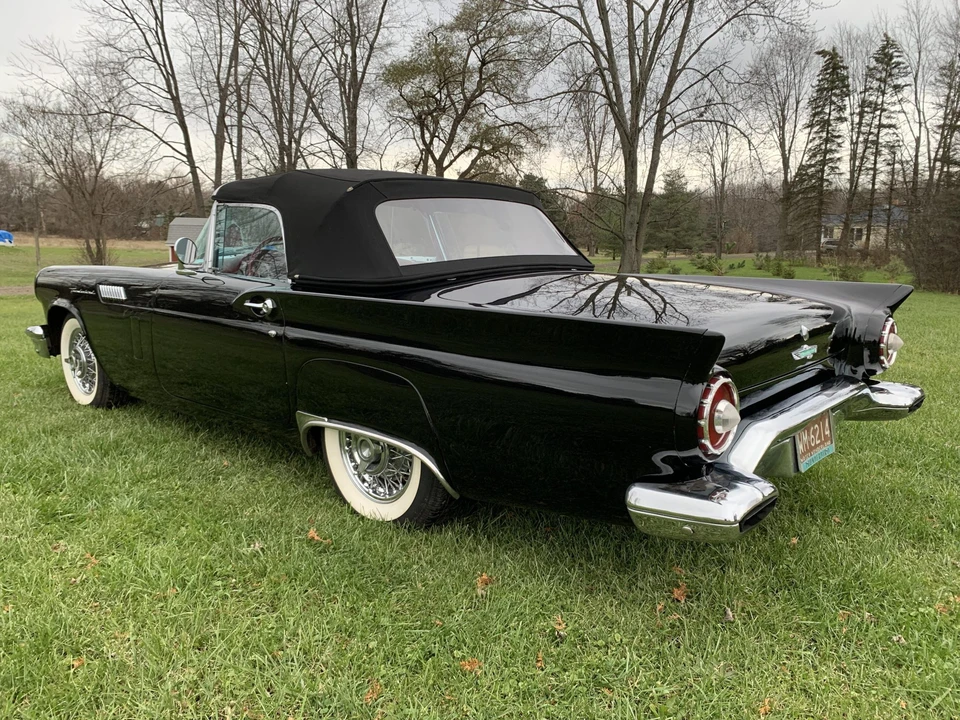 1957 Ford Thunderbird 1st Gen - Image 11 of 31