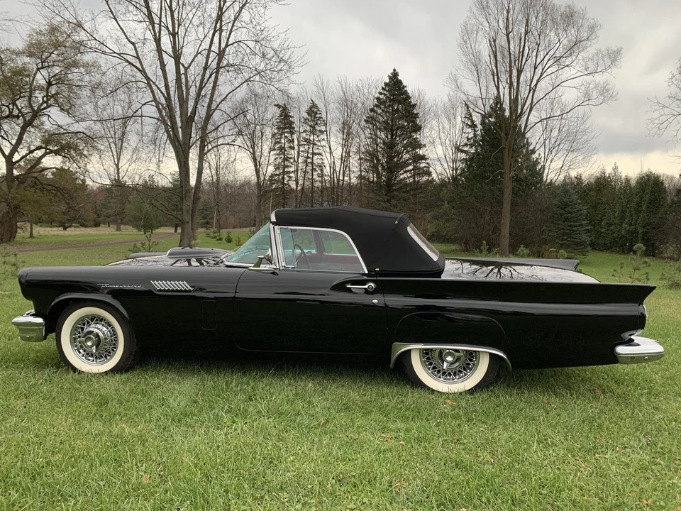 1957 Ford Thunderbird 1st Gen - Image 9 of 31