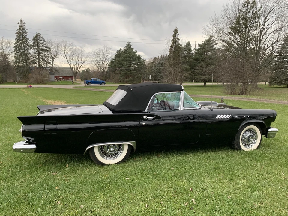 1957 Ford Thunderbird 1st Gen - Image 17 of 31