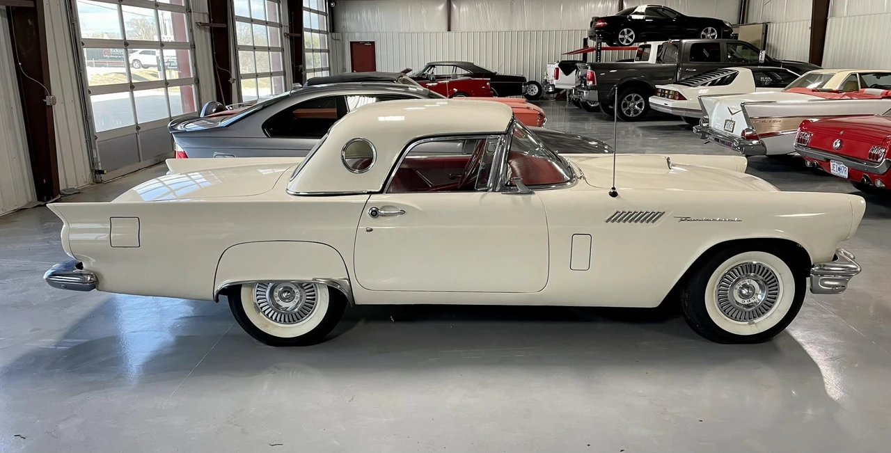 1957 Ford Thunderbird 1st Gen - Image 10 of 31