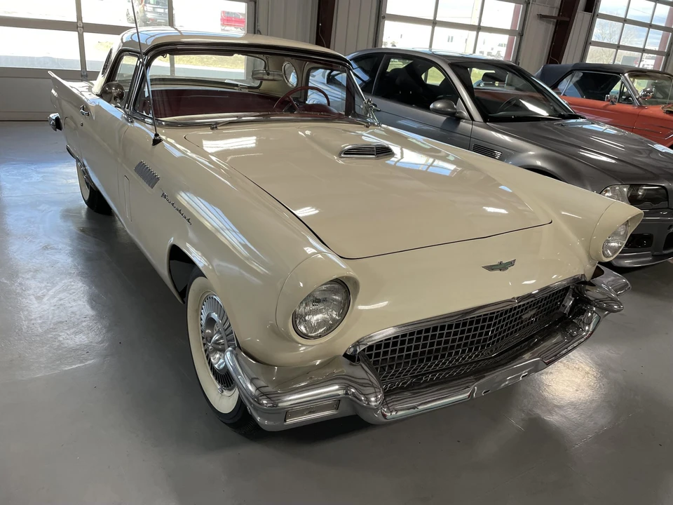 1957 Ford Thunderbird 1st Gen - Image 2 of 31