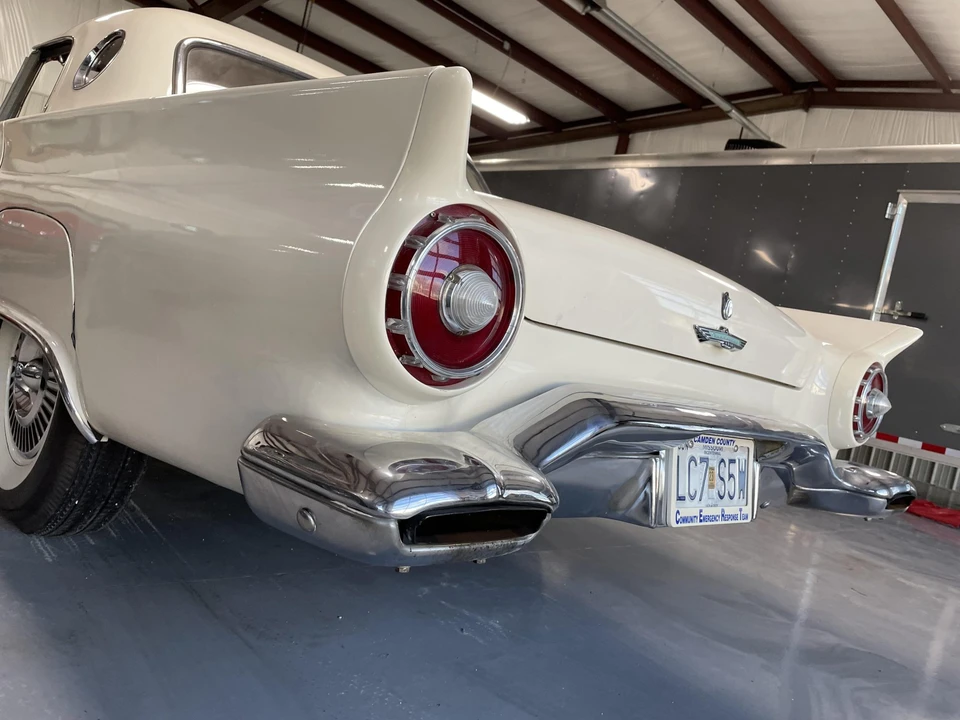 1957 Ford Thunderbird 1st Gen - Image 17 of 31