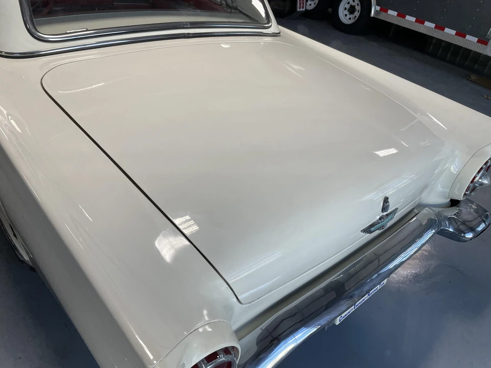 1957 Ford Thunderbird 1st Gen - Image 21 of 31