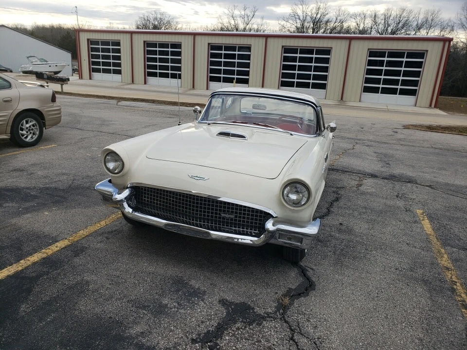 1957 Ford Thunderbird 1st Gen - Image 11 of 31