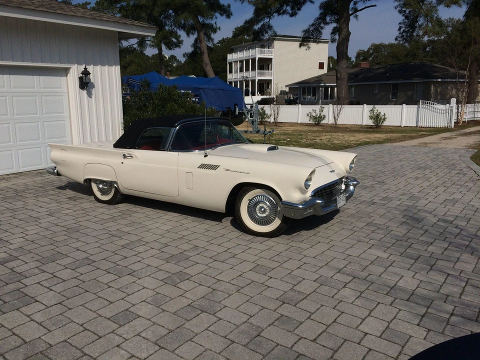 1957 Ford Thunderbird 1st Gen - Image 5 of 31