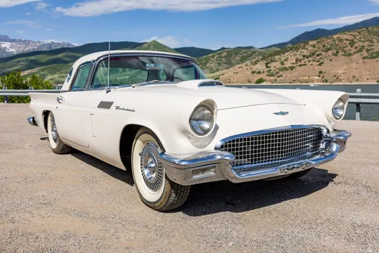 1957 Ford Thunderbird
