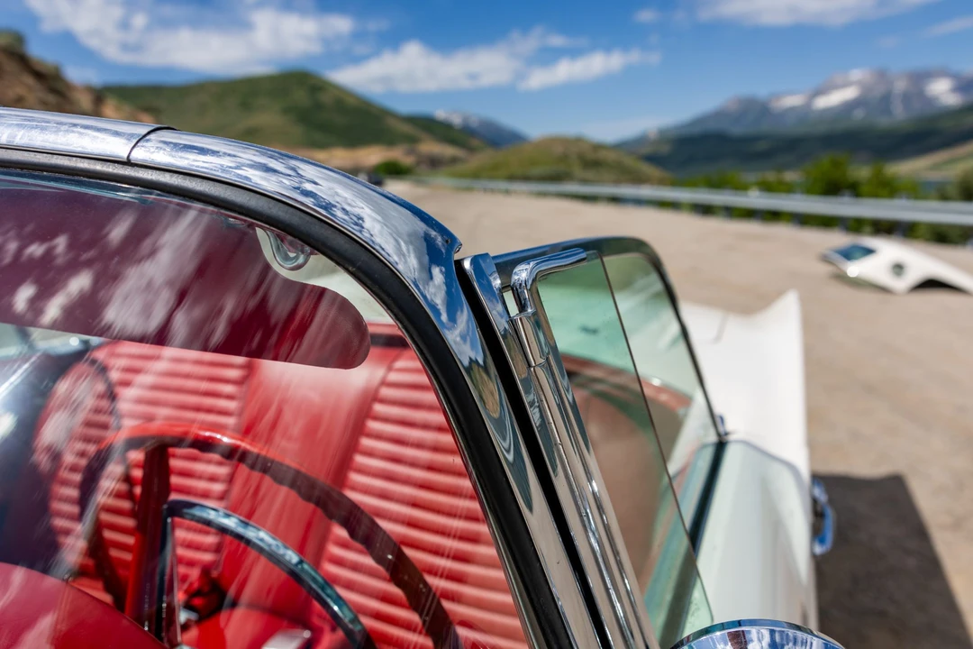 1957 Ford Thunderbird 1st Gen - Image 24 of 31