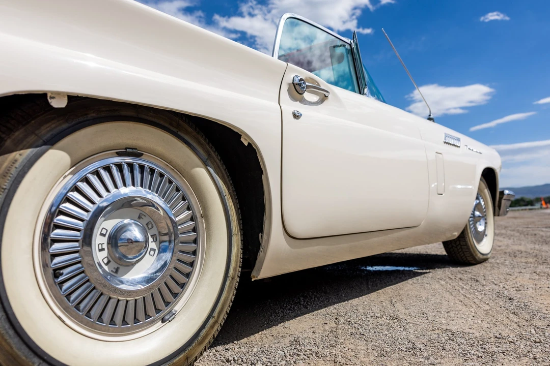 1957 Ford Thunderbird 1st Gen - Image 16 of 31