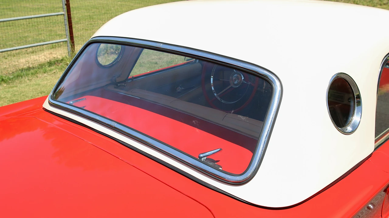 1957 Ford Thunderbird 1st Gen - Image 26 of 31