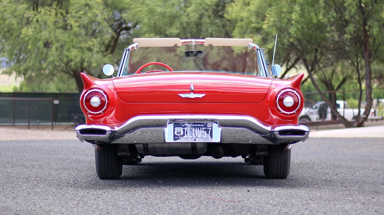 1957 Ford Thunderbird 1st Gen - Image 23 of 31