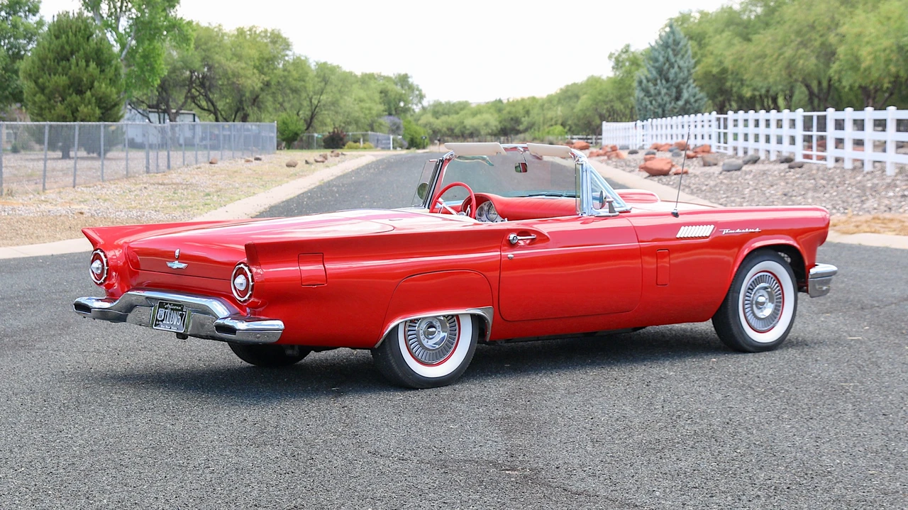 1957 Ford Thunderbird 1st Gen - Image 21 of 31