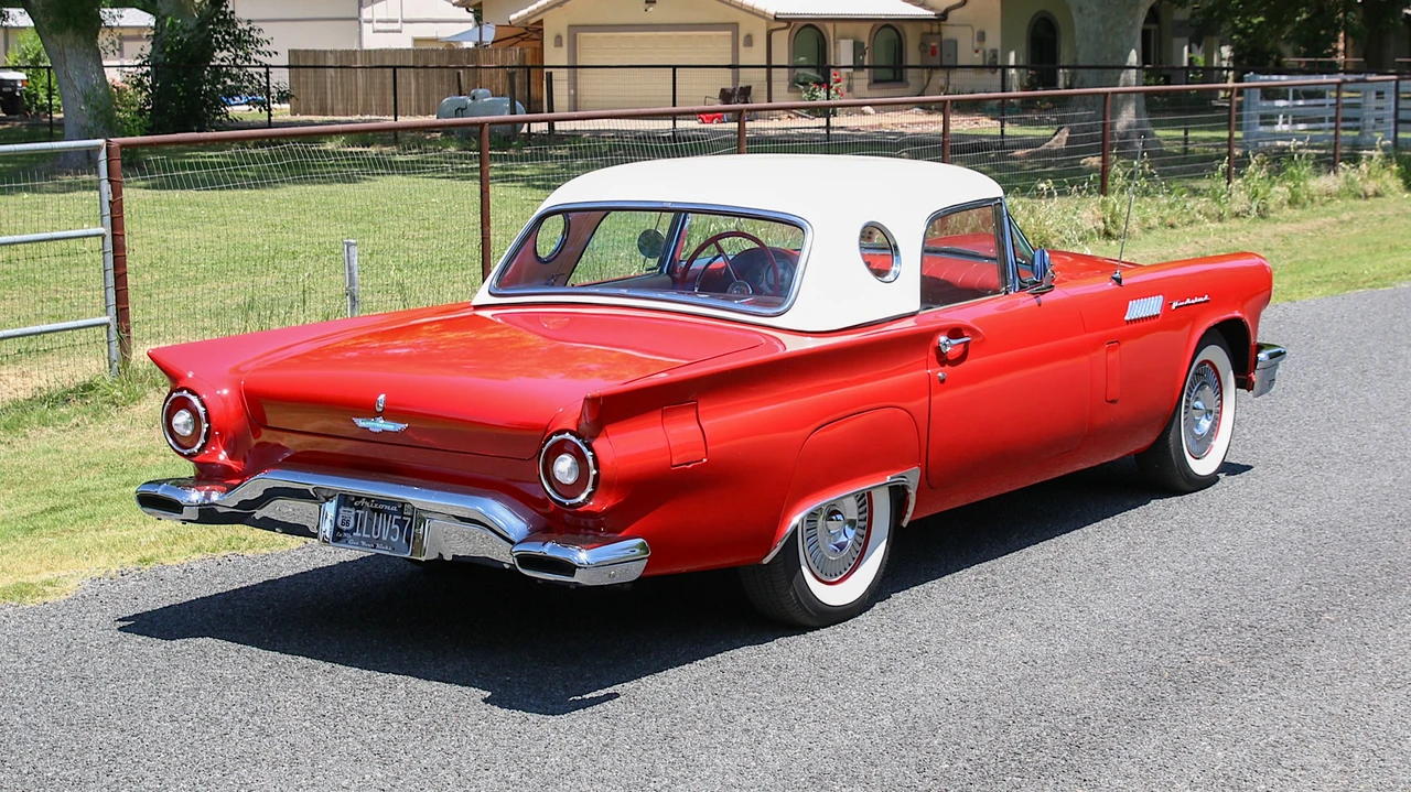 1957 Ford Thunderbird 1st Gen - Image 17 of 31