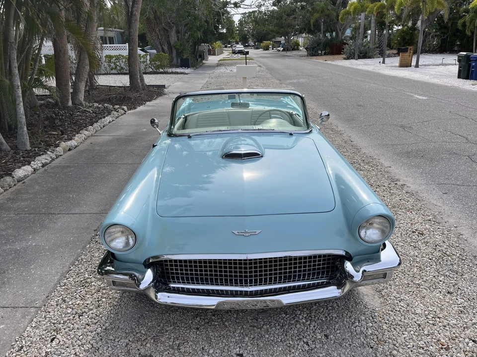 1957 Ford Thunderbird 1st Gen - Image 22 of 31