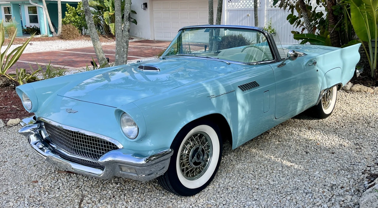 1957 Ford Thunderbird 1st Gen - Image 19 of 31