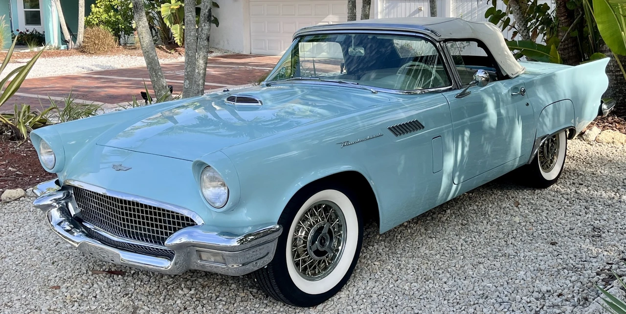 1957 Ford Thunderbird 1st Gen - Image 21 of 31