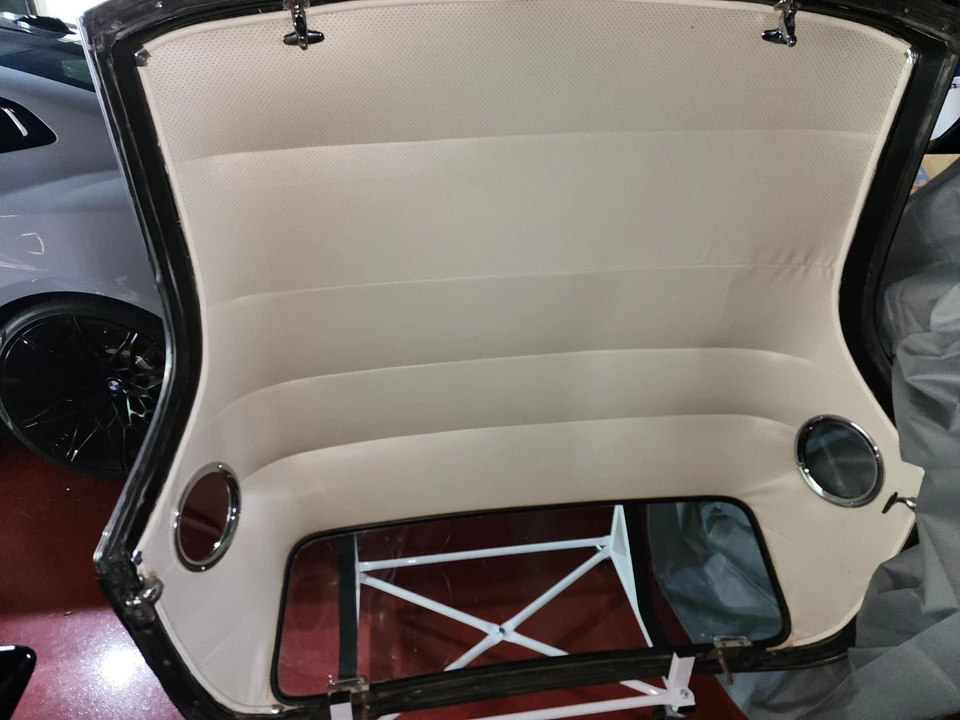 1957 Ford Thunderbird 1st Gen - Image 15 of 28