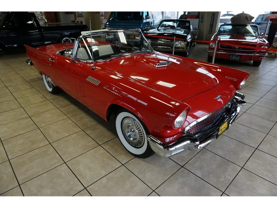 1957 Ford Thunderbird 1st Gen - Image 20 of 31