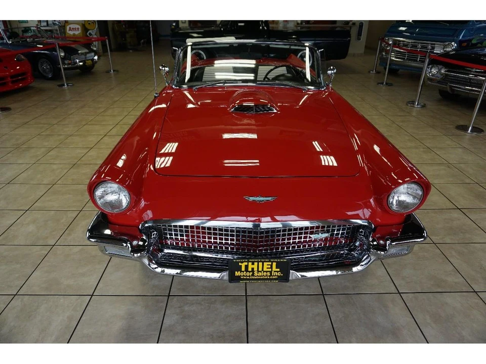 1957 Ford Thunderbird 1st Gen - Image 21 of 31