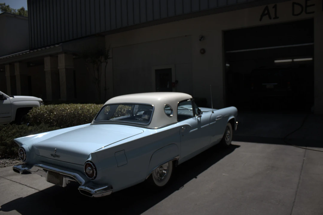 1957 Ford Thunderbird 1st Gen - Image 28 of 31