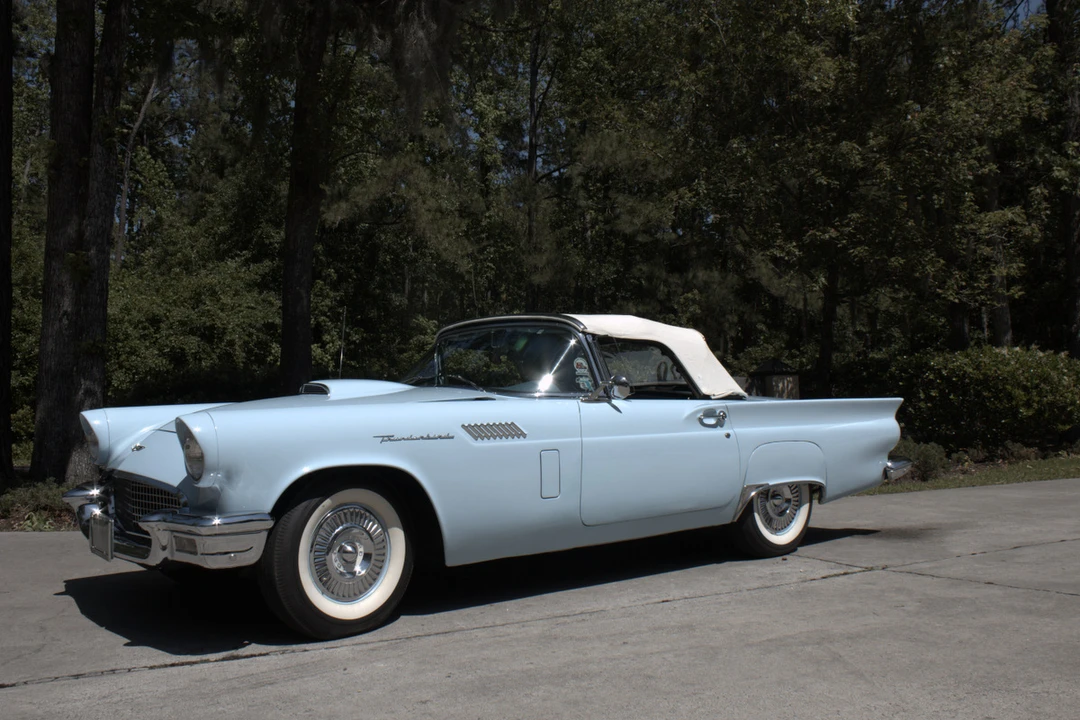 1957 Ford Thunderbird 1st Gen - Image 17 of 31