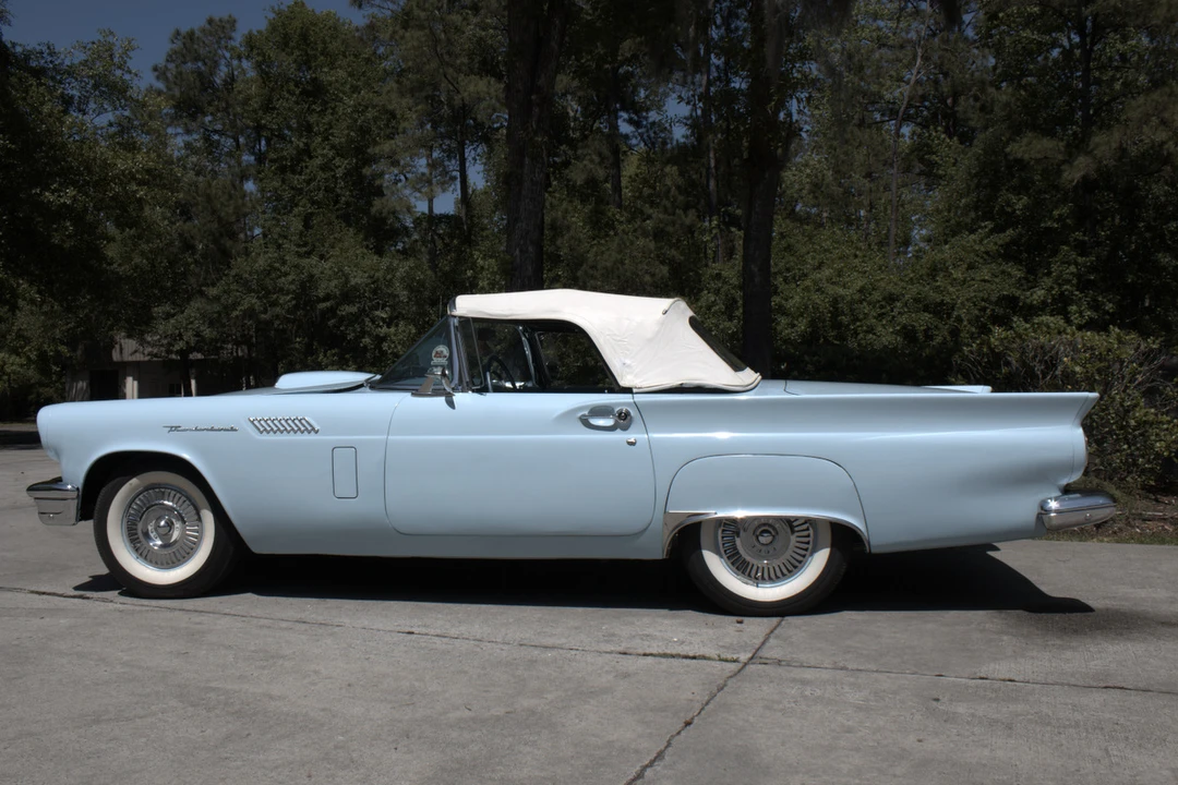 1957 Ford Thunderbird 1st Gen - Image 19 of 31