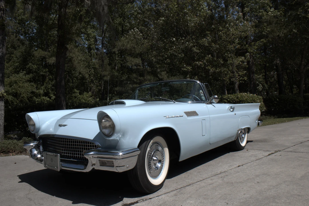 1957 Ford Thunderbird 1st Gen - Image 16 of 31