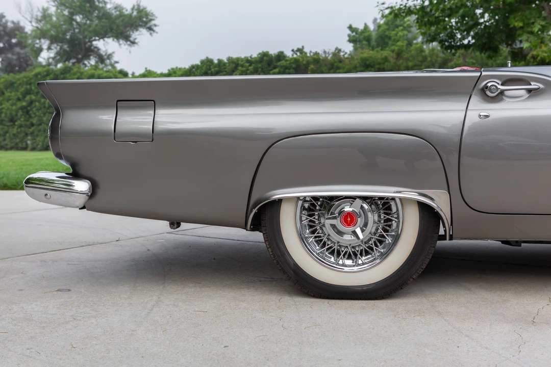 1957 Ford Thunderbird 1st Gen - Image 29 of 31