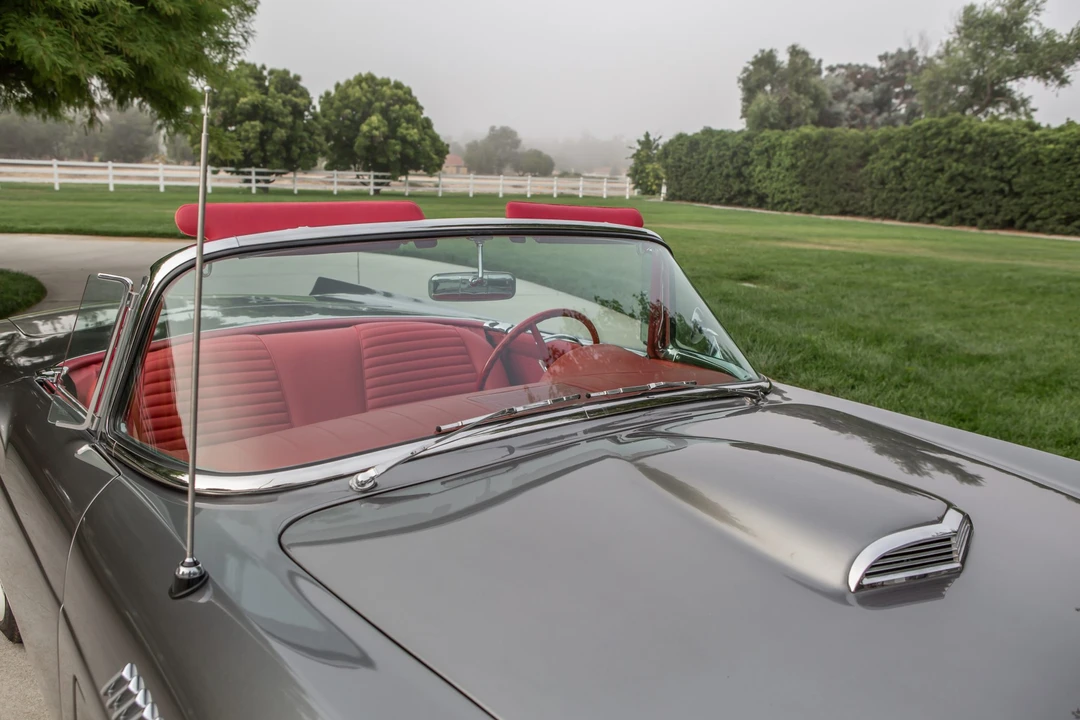 1957 Ford Thunderbird 1st Gen - Image 23 of 31