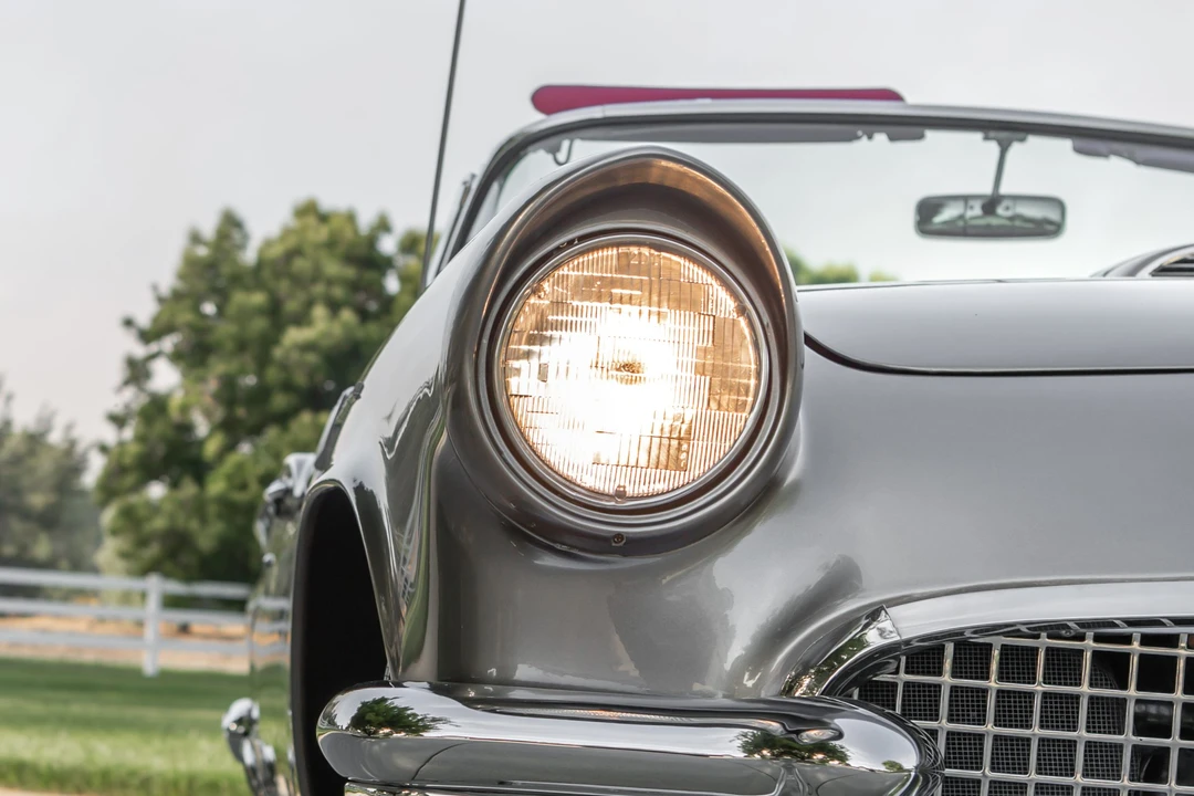 1957 Ford Thunderbird 1st Gen - Image 21 of 31