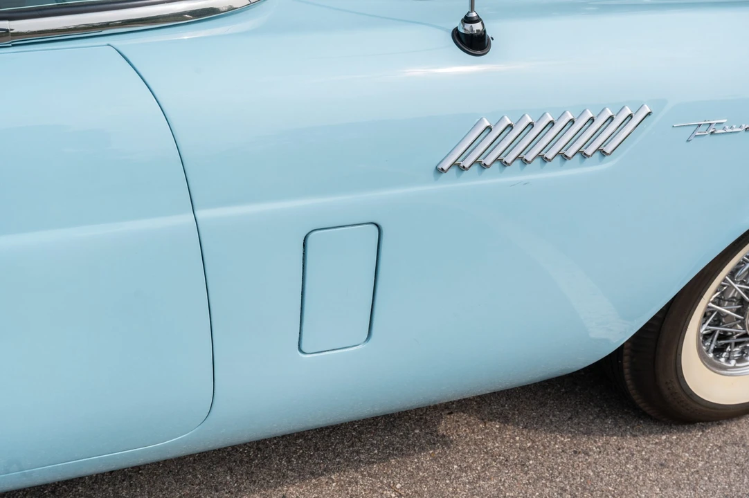 1957 Ford Thunderbird 1st Gen - Image 17 of 31