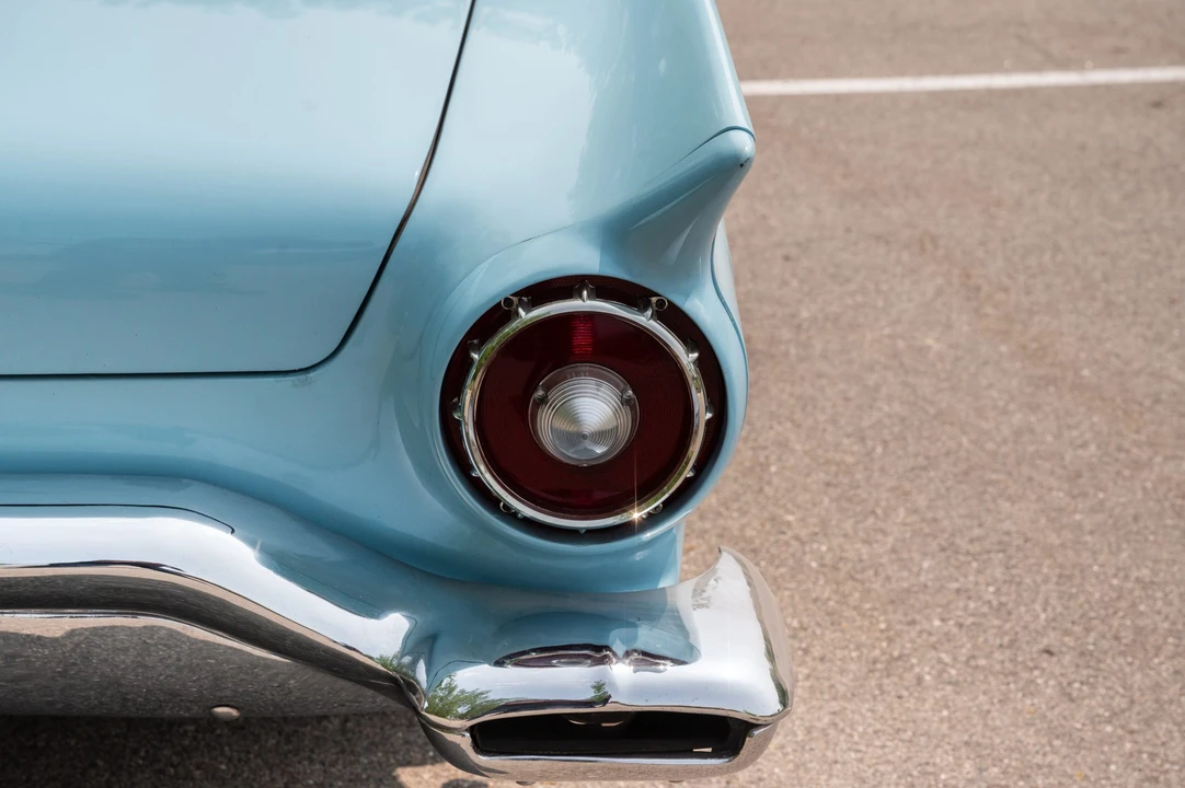 1957 Ford Thunderbird 1st Gen - Image 27 of 31