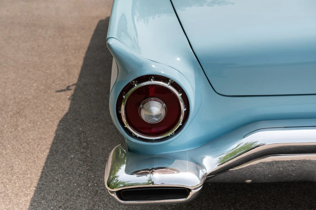1957 Ford Thunderbird 1st Gen - Image 26 of 31
