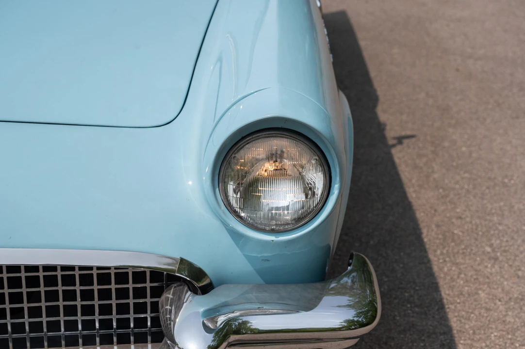 1957 Ford Thunderbird 1st Gen - Image 23 of 31