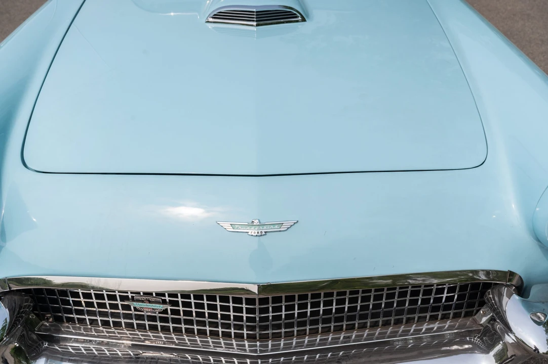 1957 Ford Thunderbird 1st Gen - Image 28 of 31