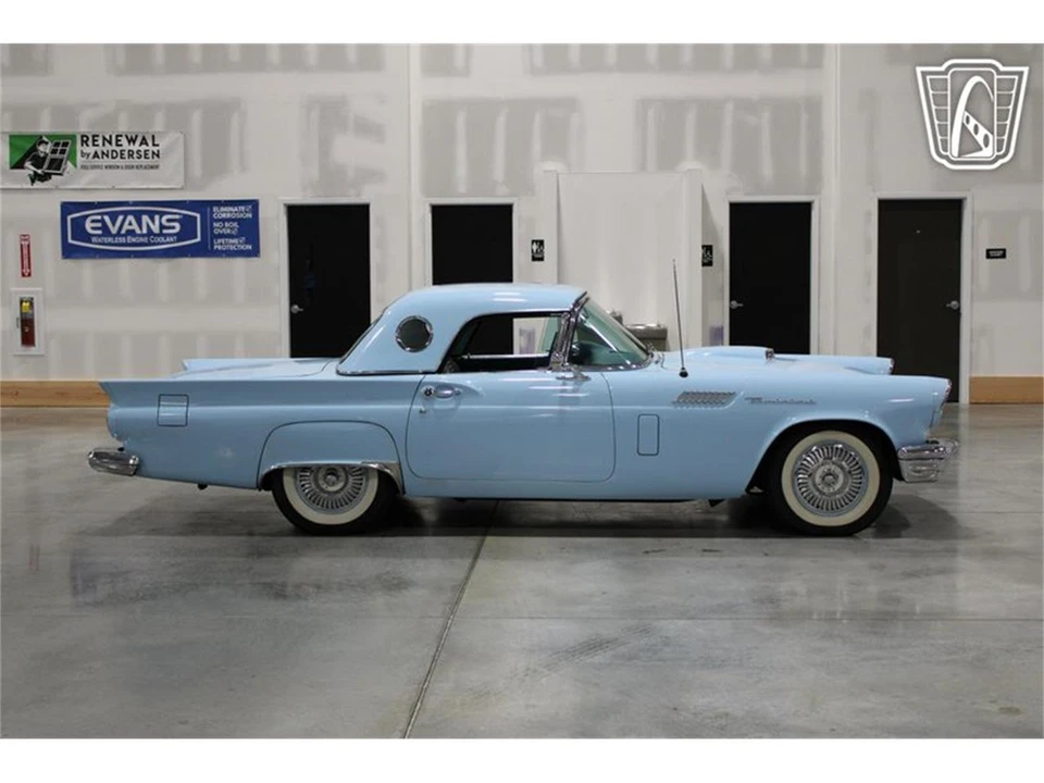 1957 Ford Thunderbird 1st Gen - Image 21 of 31