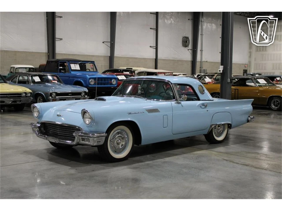 1957 Ford Thunderbird 1st Gen - Image 16 of 31