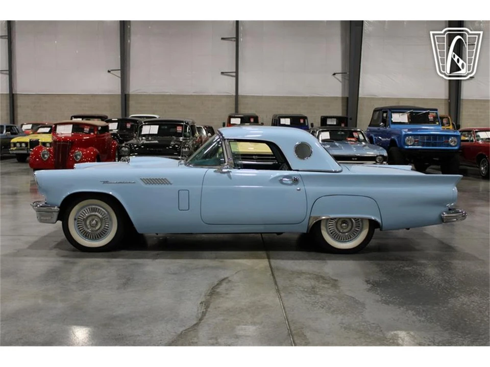 1957 Ford Thunderbird 1st Gen - Image 17 of 31