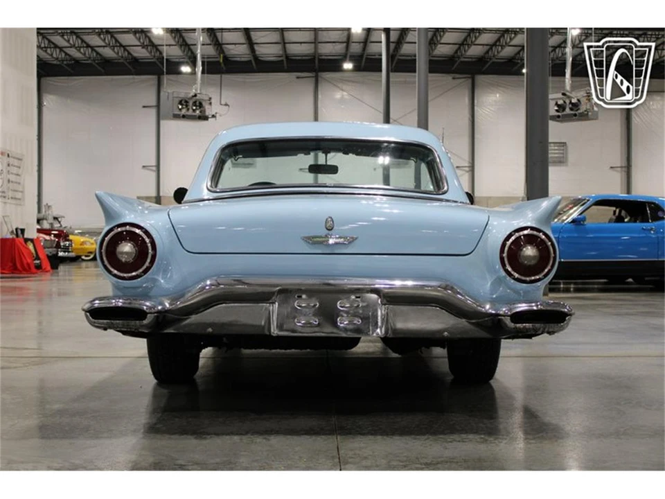 1957 Ford Thunderbird 1st Gen - Image 27 of 31