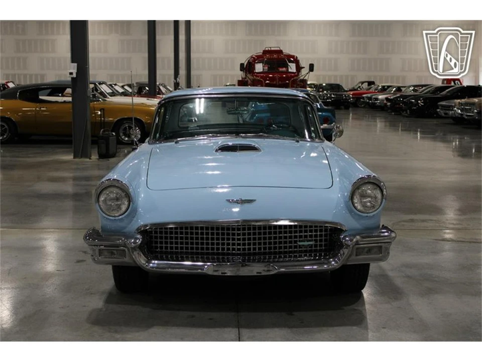 1957 Ford Thunderbird 1st Gen - Image 23 of 31