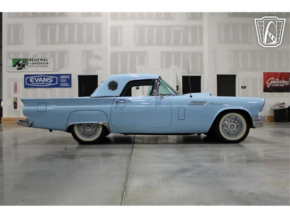 1957 Ford Thunderbird 1st Gen - Image 29 of 31