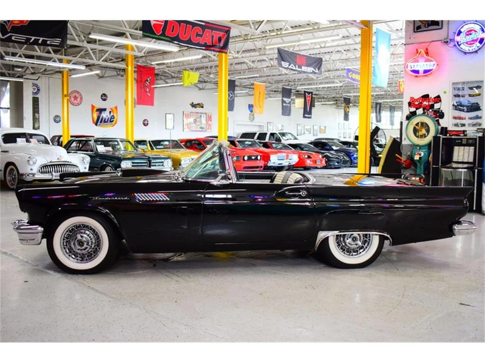 1957 Ford Thunderbird 1st Gen - Image 18 of 31
