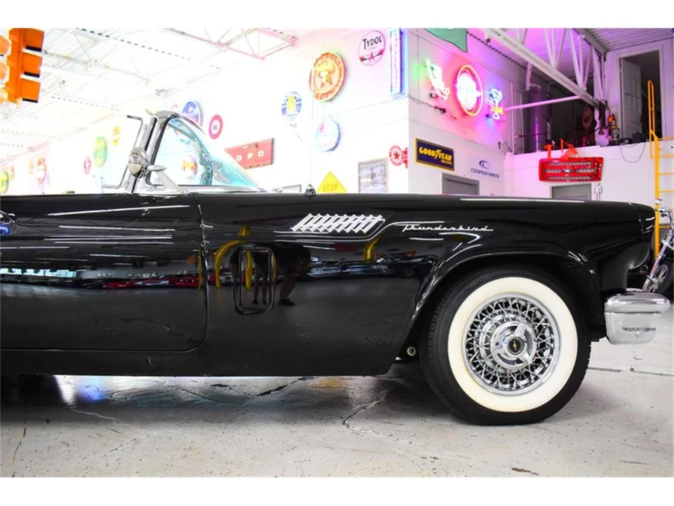 1957 Ford Thunderbird 1st Gen - Image 8 of 31