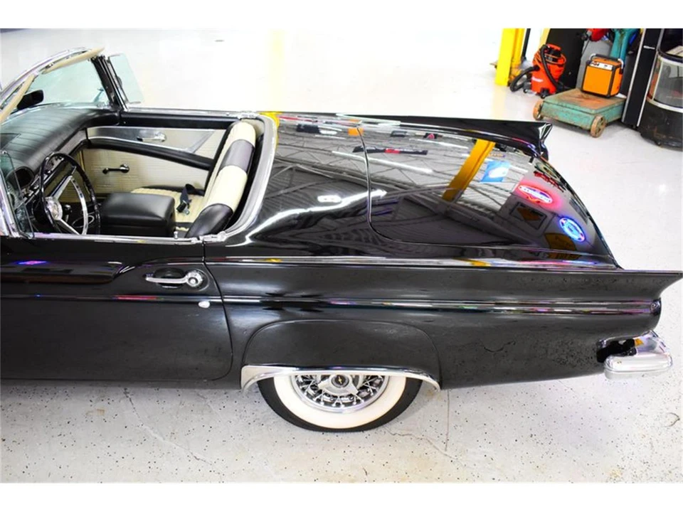 1957 Ford Thunderbird 1st Gen - Image 19 of 31
